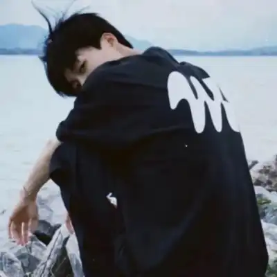 董逸飞